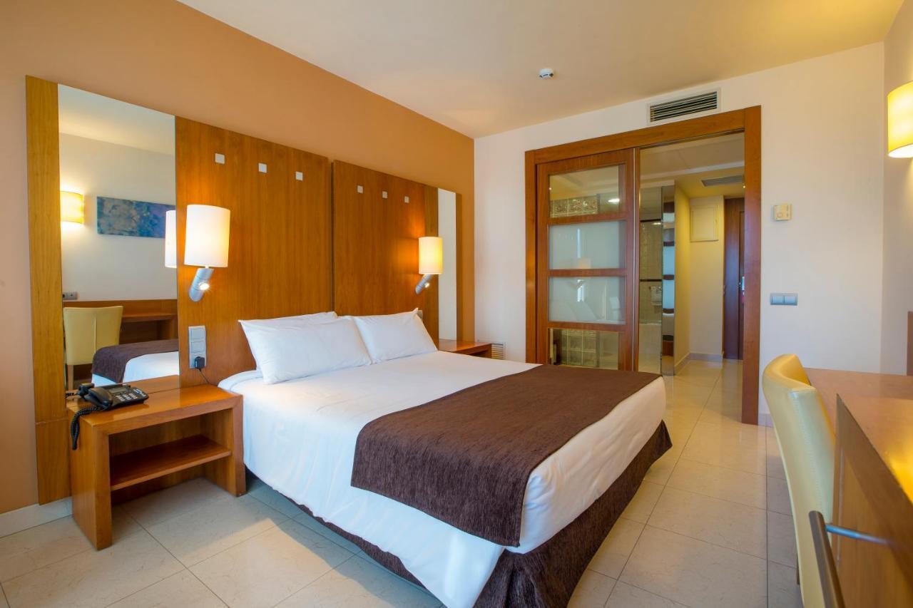 Hotel Miami Mar Sant Carlos de la Ràpita エクステリア 写真