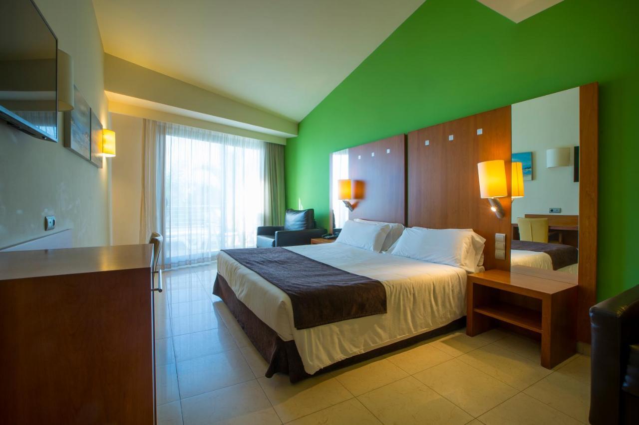 Hotel Miami Mar Sant Carlos de la Ràpita エクステリア 写真