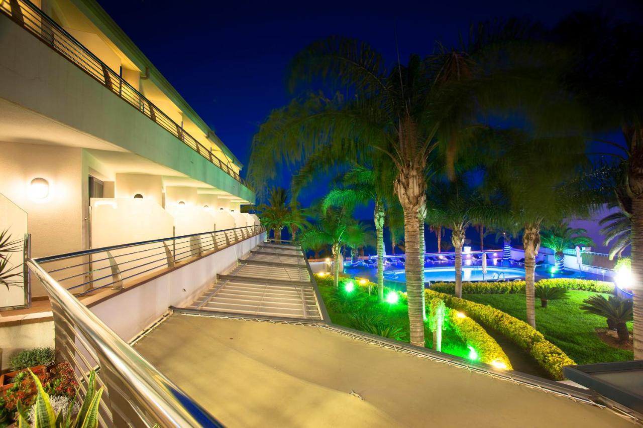 Hotel Miami Mar Sant Carlos de la Ràpita エクステリア 写真