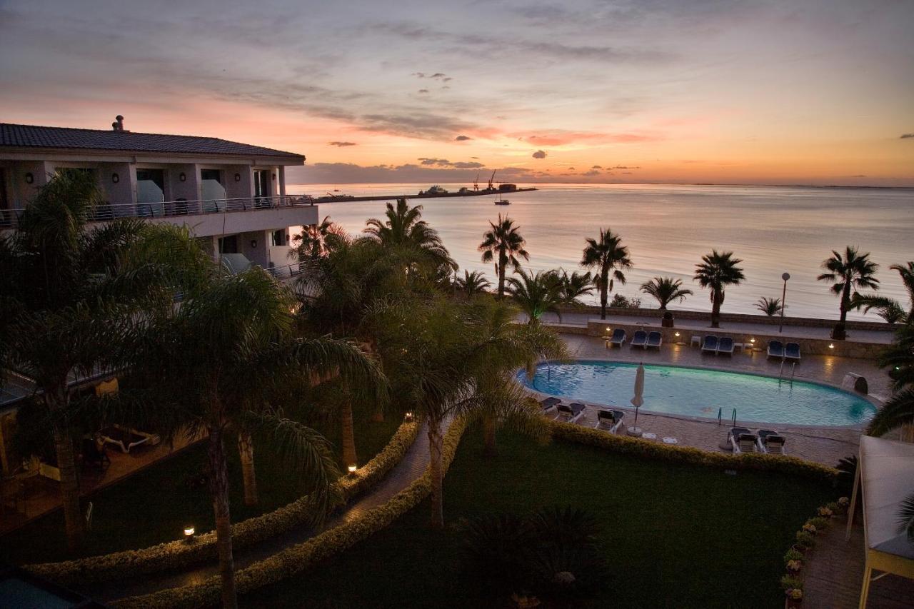 Hotel Miami Mar Sant Carlos de la Ràpita エクステリア 写真